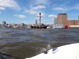 Hfengeburstag mit Bootsbrand