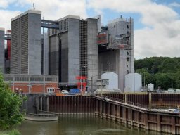 AutoTrip Schiffshebewerk mit Blick aus Atomkraftwerk Geeshacht