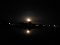 Allein eine Nacht-Tour auf der Dove Elbe