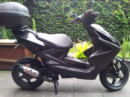 yamaha_aerox_50_001